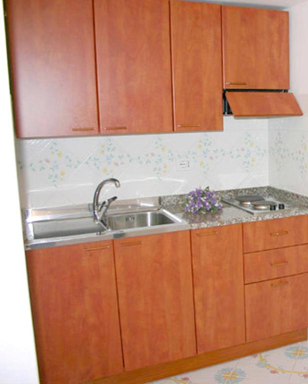 Ludovica Apartment Type B Positano Habitación foto